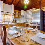 Mimosa Villa *